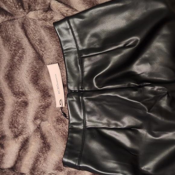 BCBGeneration - Black Faux Leather Mini Skirt - M - Picture 5 of 5